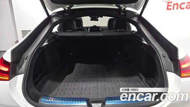 Mercedes-Benz GLE-Class — Фото автомобиля 29
