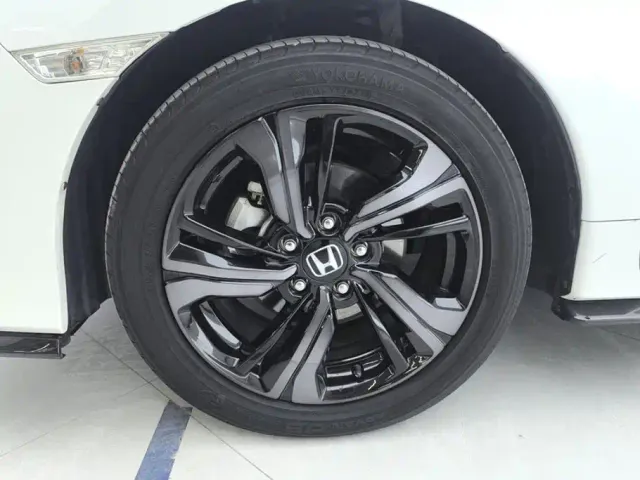 Honda Civic — Фото автомобиля 6
