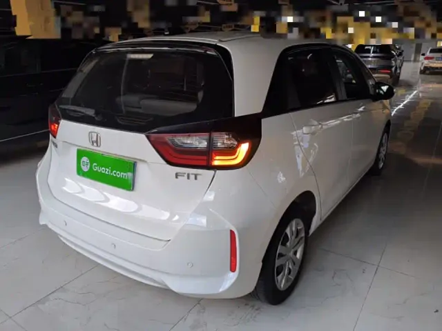 Honda Fit — Фото автомобиля 6