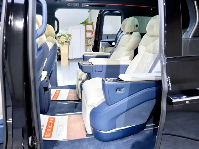 ZEEKR Zeekr 009 2024 6-seat Executive AWD 108kWh — Фото автомобиля 21