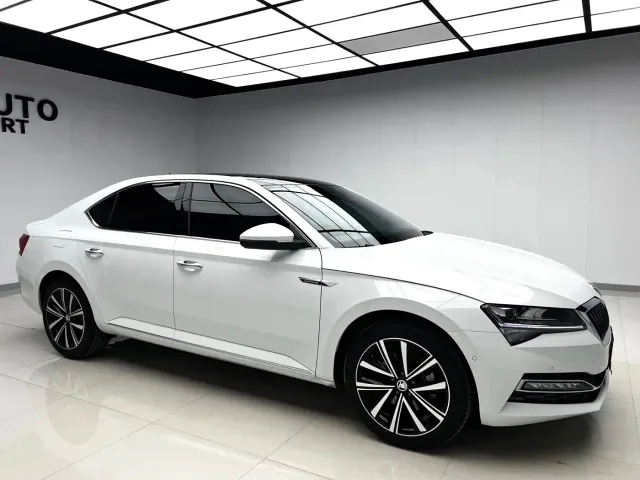 Skoda Superb — Фото автомобиля 6