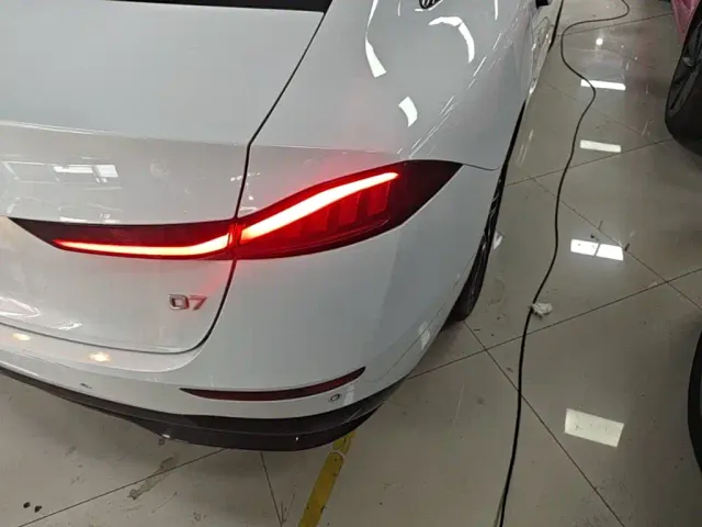 Roewe D7 — Фото автомобиля 7