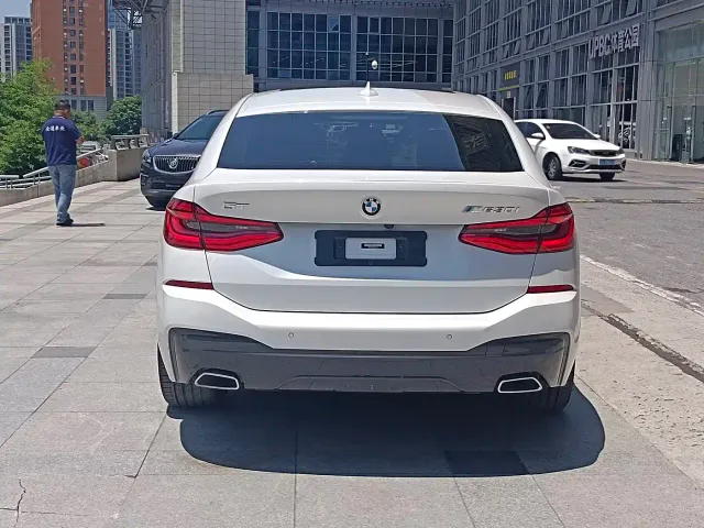 BMW 6 Series Gran Turismo — Фото автомобиля 7