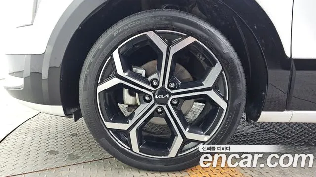 Kia Niro The All New — Фото автомобиля 5