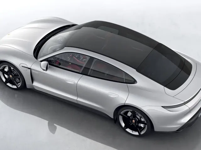 Porsche Taycan — Фото автомобиля 4