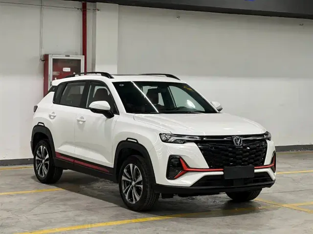 Changan CS35 Plus — Фото автомобиля 3