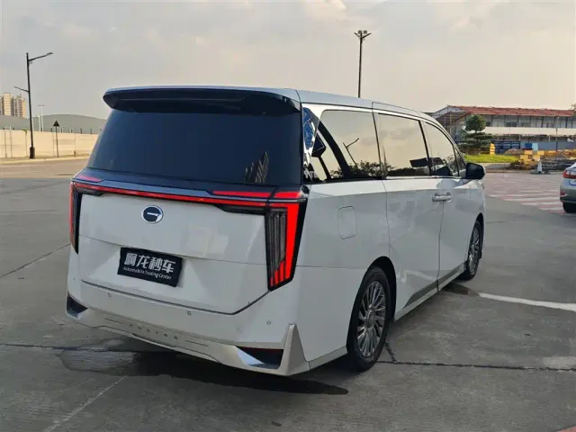 GAC Trumpchi M8 — Фото автомобиля 5