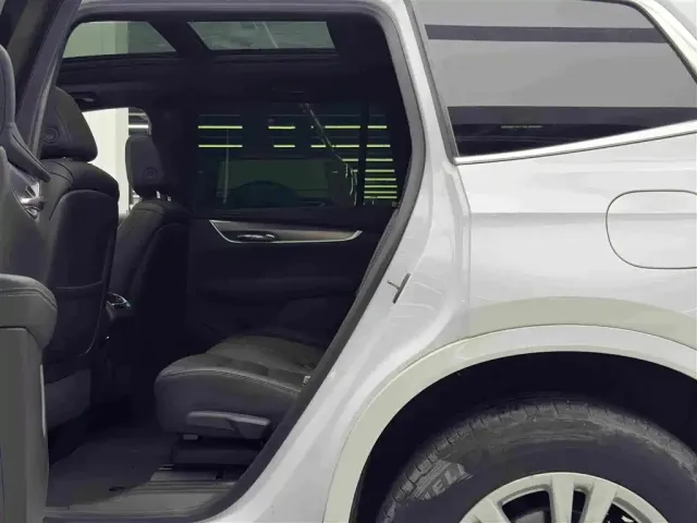 Cadillac XT6 — Фото автомобиля 9