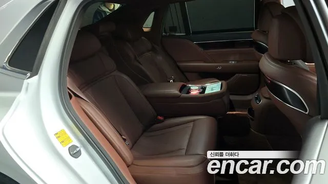 Genesis G90 — Фото автомобиля 13
