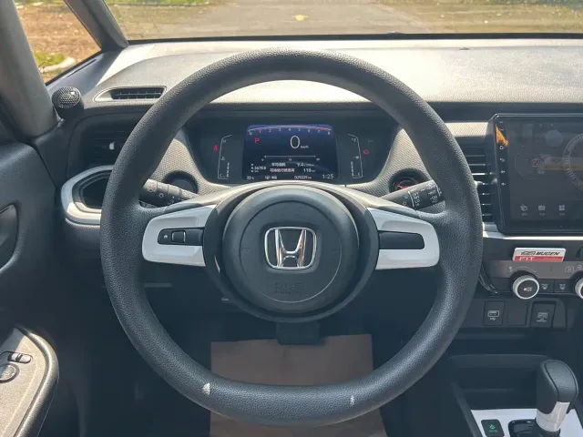 Honda Fit — Фото автомобиля 8