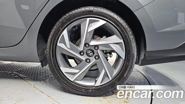 Hyundai Avante CN7 — Фото автомобиля 21