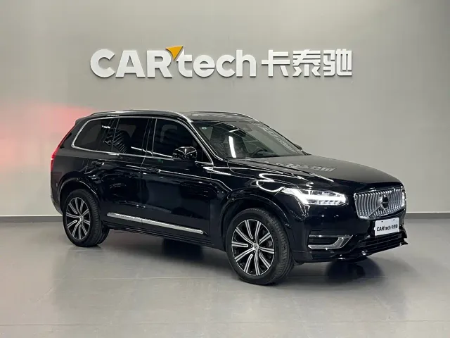 Volvo XC90 — Фото автомобиля 3