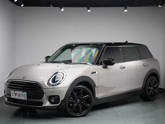 Фотография автомобиля — MINI Clubman
