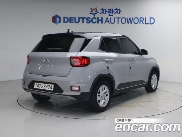 Hyundai Venue — Фото автомобиля 2