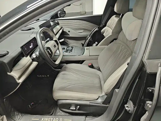 Geely Galaxy Xingyao 8 — Фото автомобиля 14