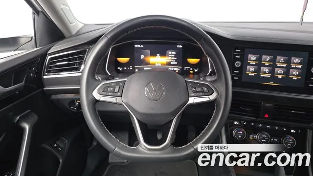 Volkswagen Jetta — Фото автомобиля 13