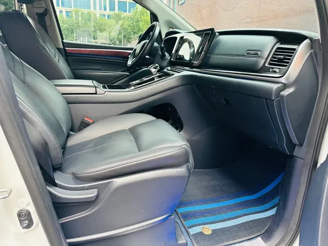 GAC Trumpchi M8 — Фото автомобиля 15