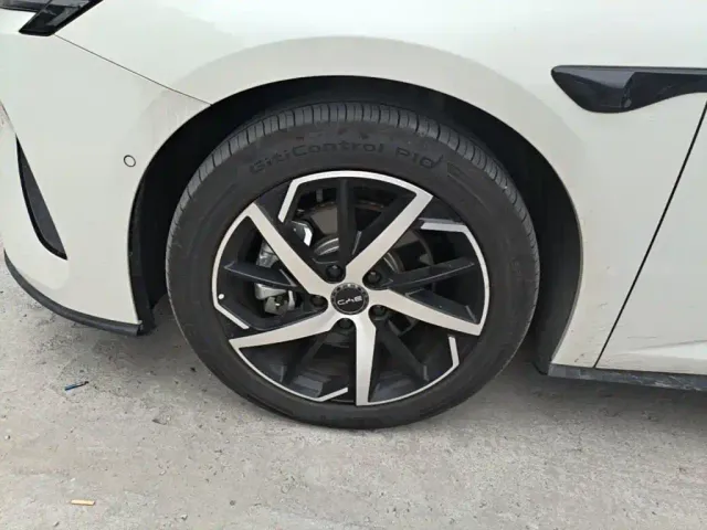 BYD Seal 07 DM-i — Фото автомобиля 22