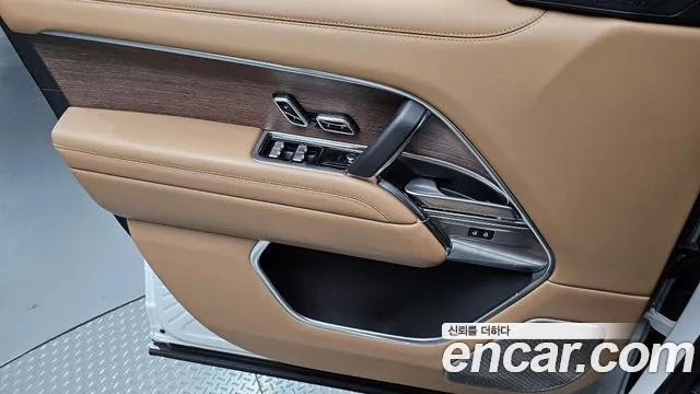 Land Rover Range Rover — Фото автомобиля 23