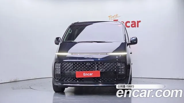 Hyundai Staria Staria — Фото автомобиля 3
