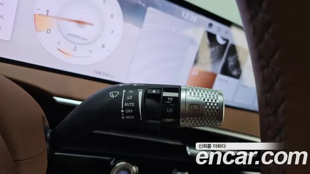 Genesis GV70 2.5T Бензин AWD — Фото автомобиля 27