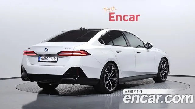 BMW 5-Series 5 серия (G60) 530i xDrive M Sport — Фото автомобиля 2
