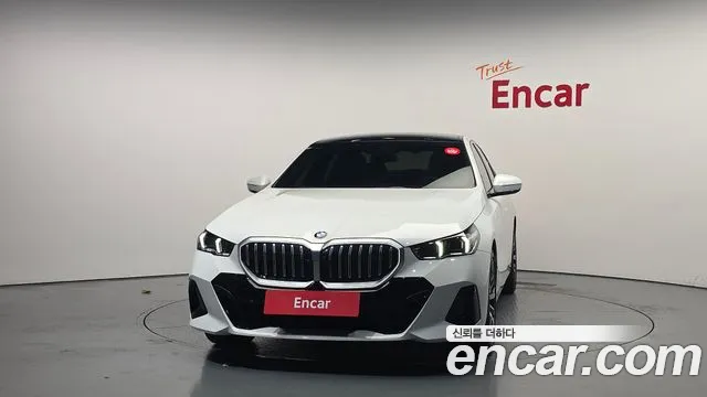 BMW 5-Series 5 серия (G60) 530i xDrive M Sport — Фото автомобиля 3