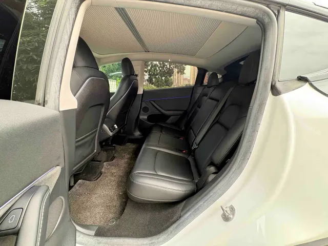 Tesla Model Y — Фото автомобиля 6