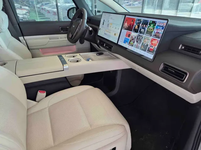 Li Auto MEGA — Фото автомобиля 8