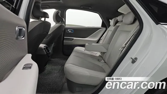 Hyundai Ioniq 6 — Фото автомобиля 17