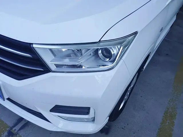 Wuling Hongguang — Фото автомобиля 23