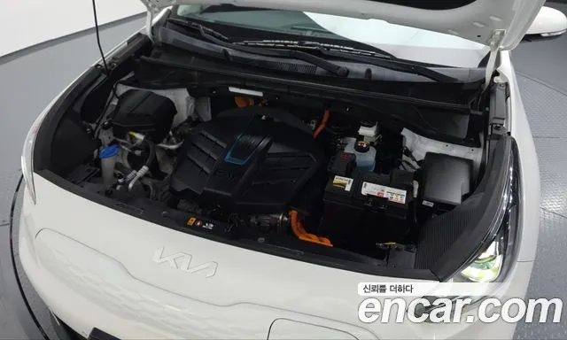 Kia Niro — Фото автомобиля 9