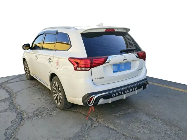 Mitsubishi Outlander — Фото автомобиля 3