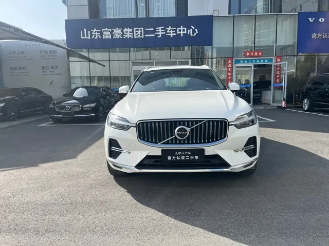 Volvo XC60 — Фото автомобиля 5