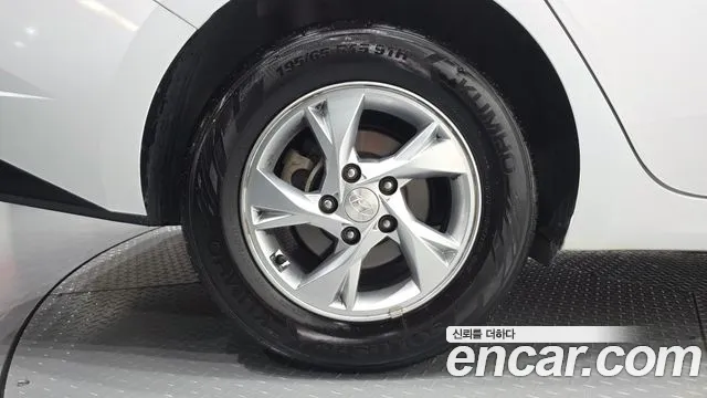 Hyundai AVANTE Avante (CN7) — Фото автомобиля 5