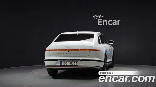 Hyundai Grandeur Grandeur (GN7) 2.5 Бензин 2WD — Фото автомобиля 4