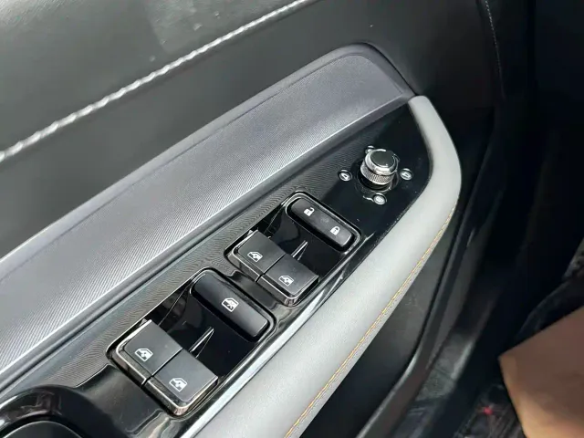 Changan Z6 — Фото автомобиля 23