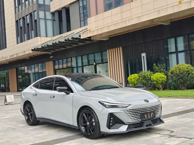 Фотография автомобиля — Changan UNI-V