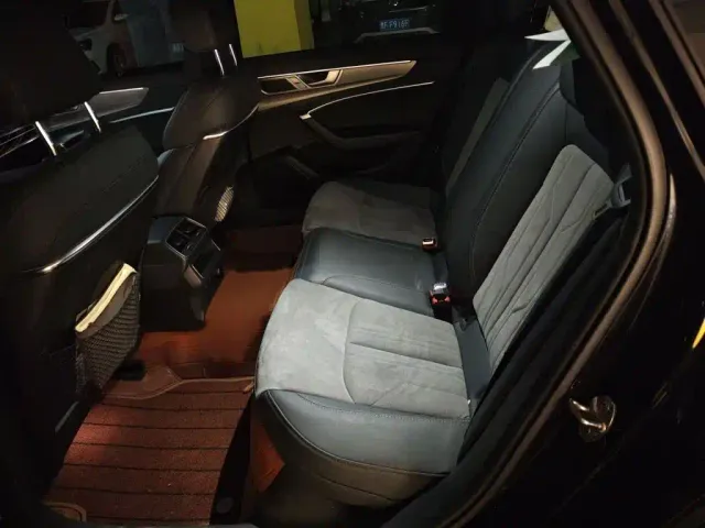 Audi A6L — Фото автомобиля 14