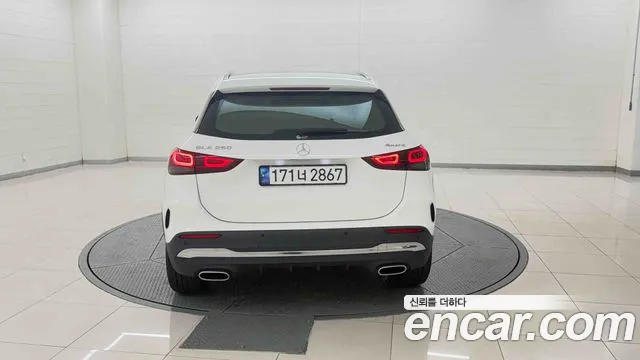 Mercedes-Benz GLA-Class H247 — Фото автомобиля 4