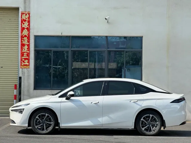 GAC Aion S MAX — Фото автомобиля 6