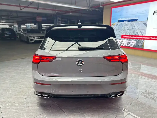 Volkswagen Golf — Фото автомобиля 6