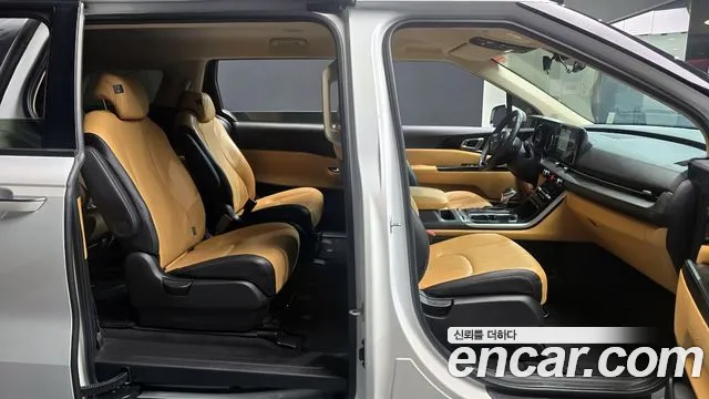 Kia Canival — Фото автомобиля 10