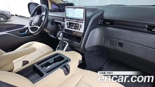 Hyundai Staria — Фото автомобиля 10