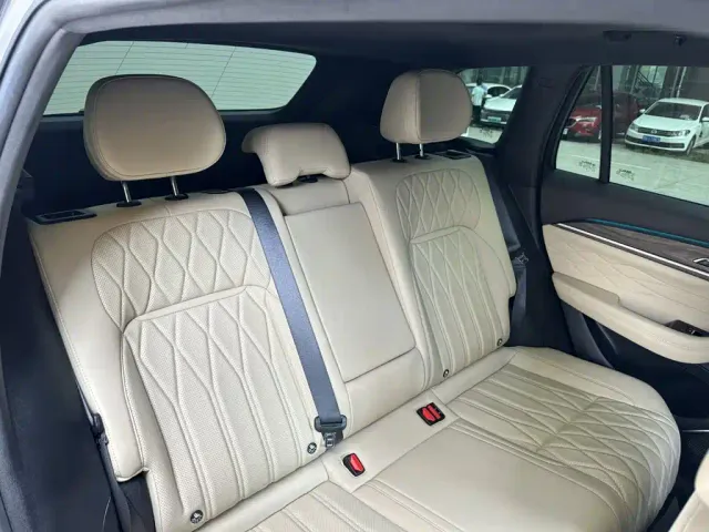 Geely Xingyue L — Фото автомобиля 8