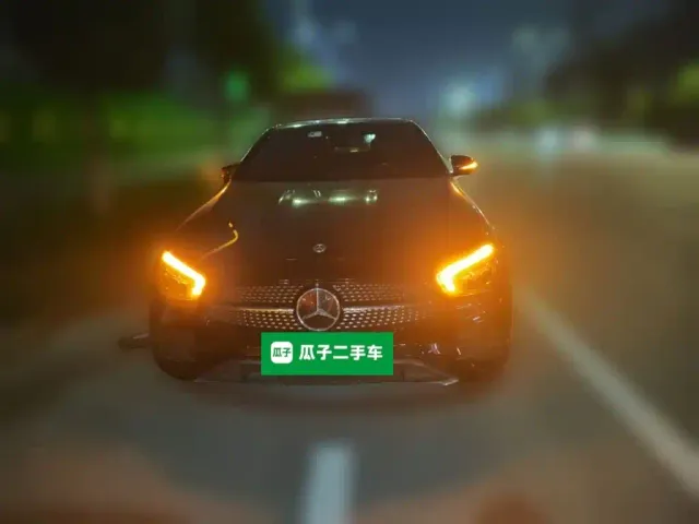 Mercedes-Benz E-Class — Фото автомобиля 2