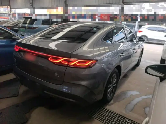 BYD Qin L — Фото автомобиля 6