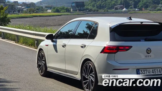 Фотография автомобиля — Volkswagen Golf Generation 8