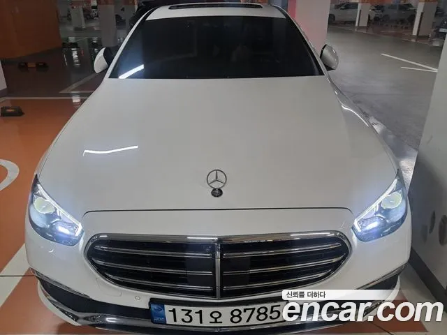 Фотография автомобиля — Mercedes-Benz E-Class W213