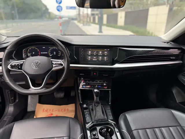 Volkswagen Passat — Фото автомобиля 10